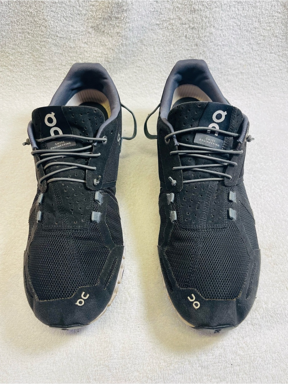 On Running Men’s Black Athletic Running Shoes Sz 11.5